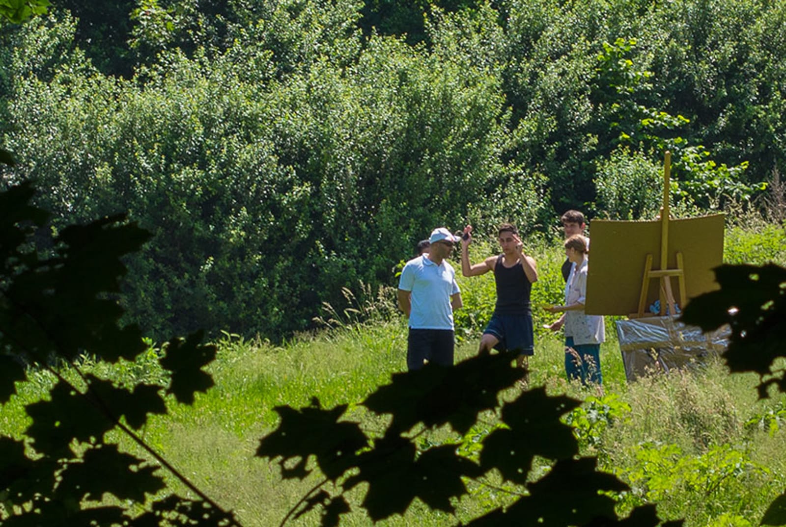 interview devant tableau PPLU habiter la foret®HermelineCarpentier